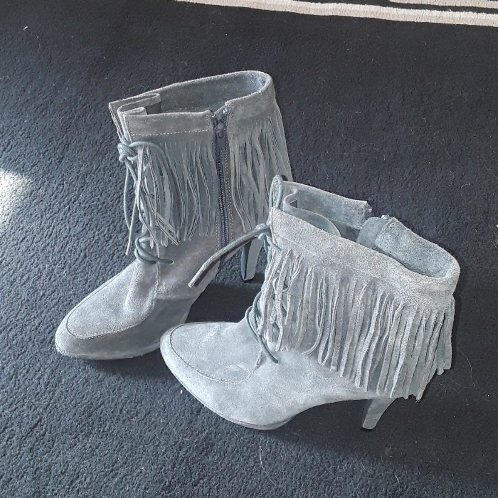 New IBIZA sued French boats